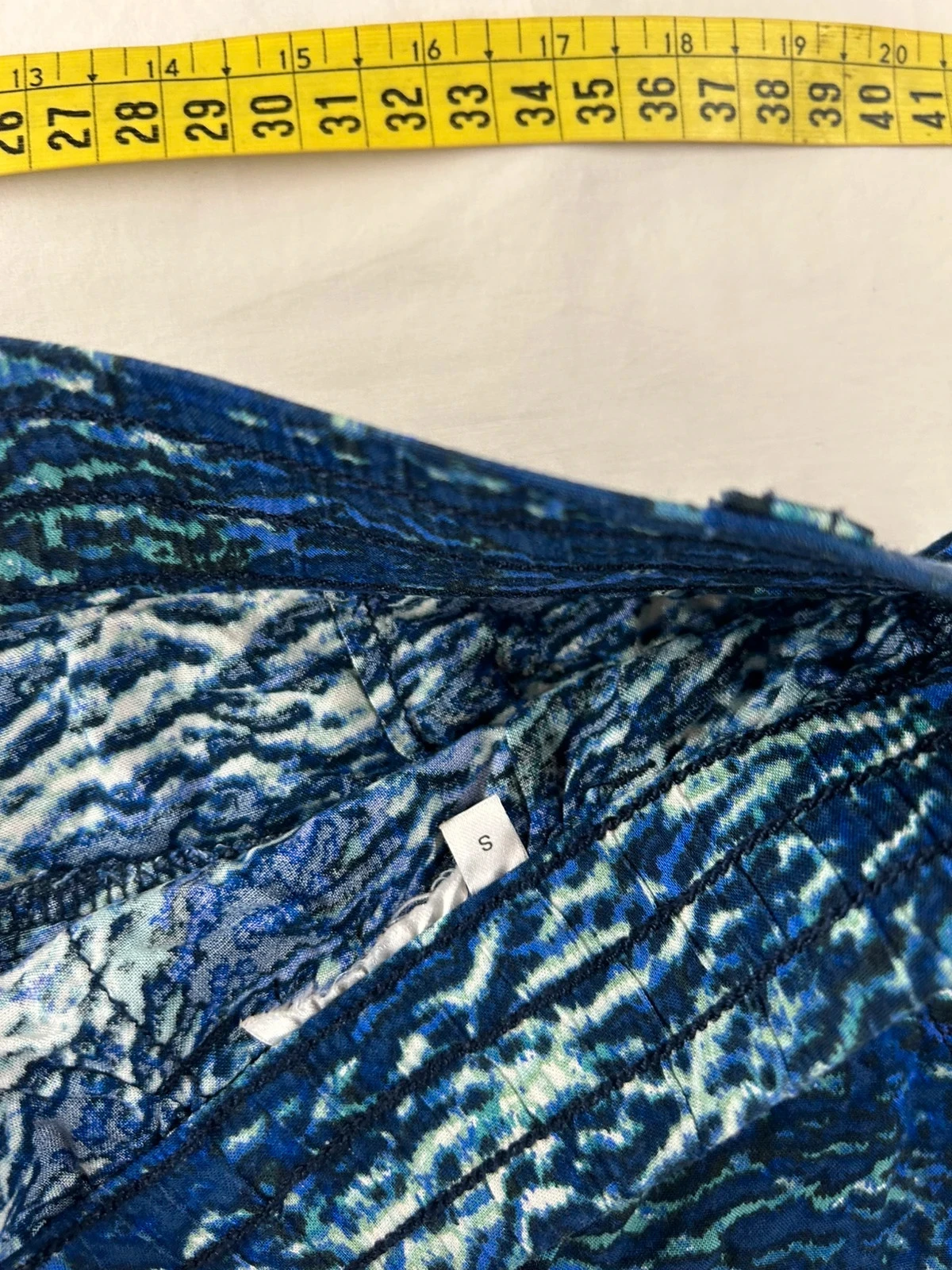 Blauw marine kort rokje met hoge taille en vintage motief Yessica – photo 7